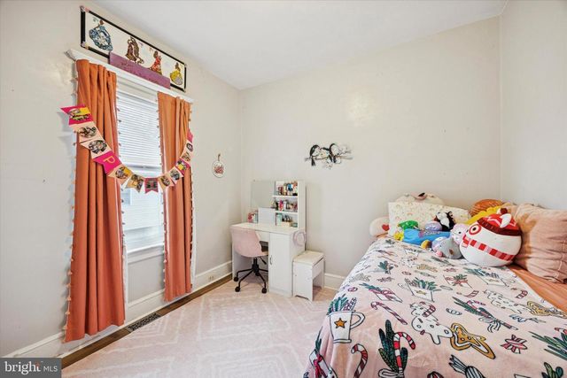 115 S FORKLANDING RD, Maple Shade, NJ 08052