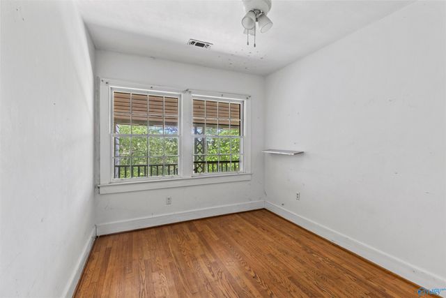 1302 Hillwood Drive, Guntersville, AL 35976