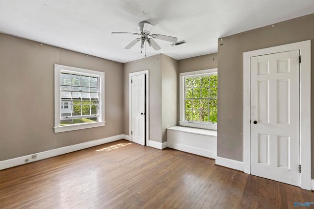 1302 Hillwood Drive, Guntersville, AL 35976