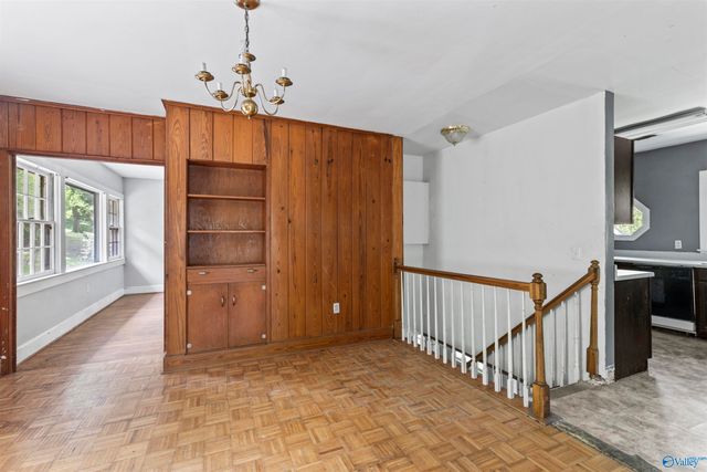 1302 Hillwood Drive, Guntersville, AL 35976