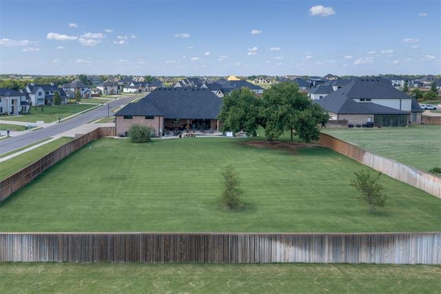 2418 NW 223rd Street, Edmond, OK 73025