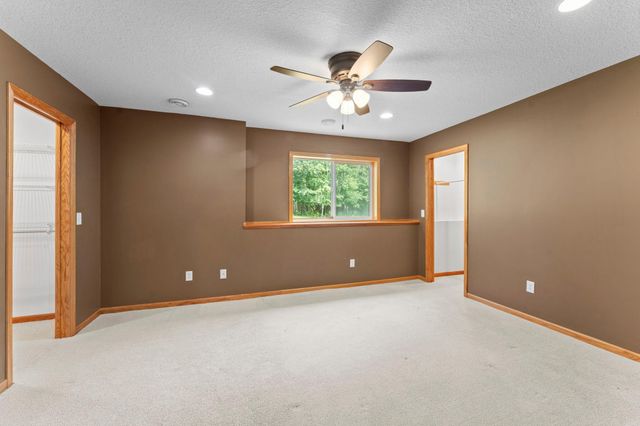 3089 320th Avenue NW, Cambridge, MN 55008