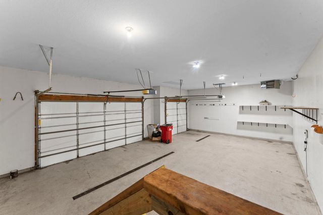 3089 320th Avenue NW, Cambridge, MN 55008