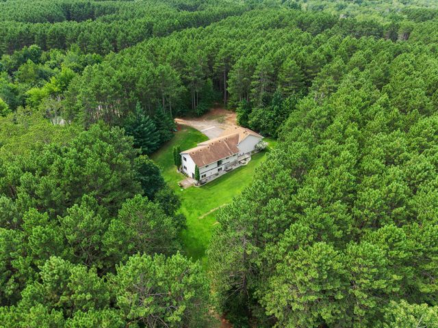 3089 320th Avenue NW, Cambridge, MN 55008