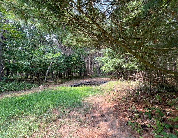 3089 320th Avenue NW, Cambridge, MN 55008