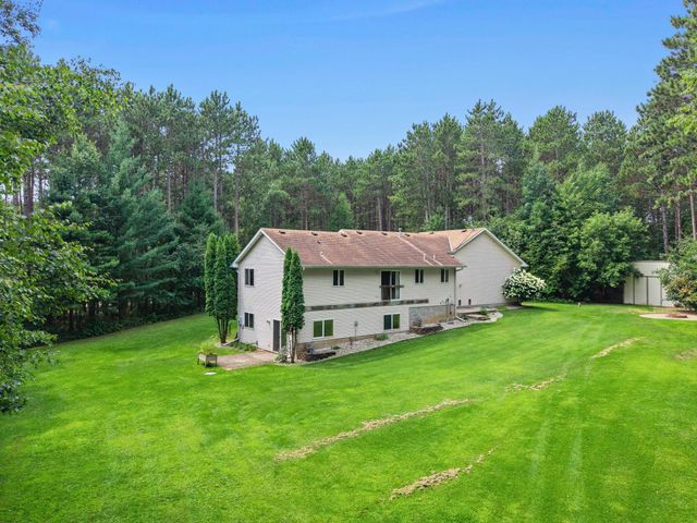 3089 320th Avenue NW, Cambridge, MN 55008