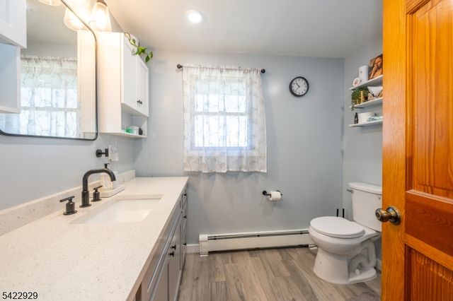 74 Scenic Dr, Vernon Twp., NJ 07419