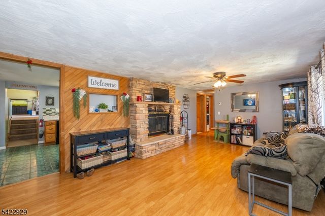 74 Scenic Dr, Vernon Twp., NJ 07419