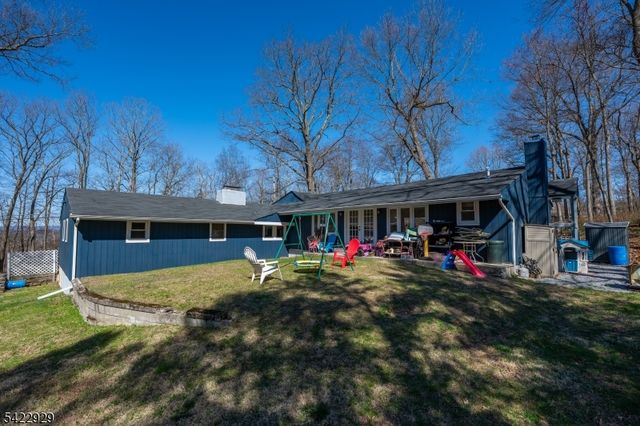 74 Scenic Dr, Vernon Twp., NJ 07419