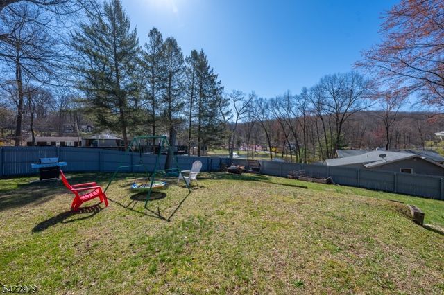74 Scenic Dr, Vernon Twp., NJ 07419