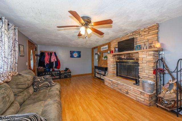 74 Scenic Dr, Vernon Twp., NJ 07419