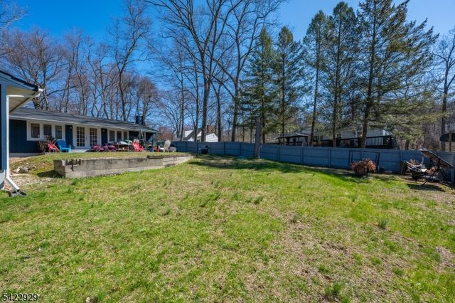 74 Scenic Dr, Vernon Twp., NJ 07419