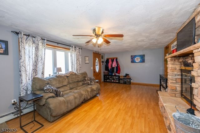 74 Scenic Dr, Vernon Twp., NJ 07419