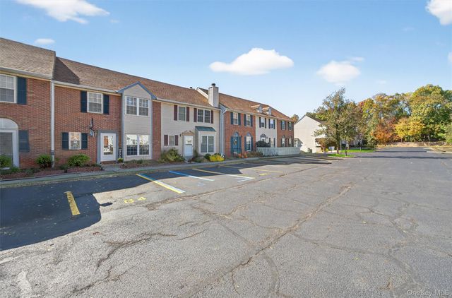 64 Yorkshire Terrace, Washingtonville, NY 10992