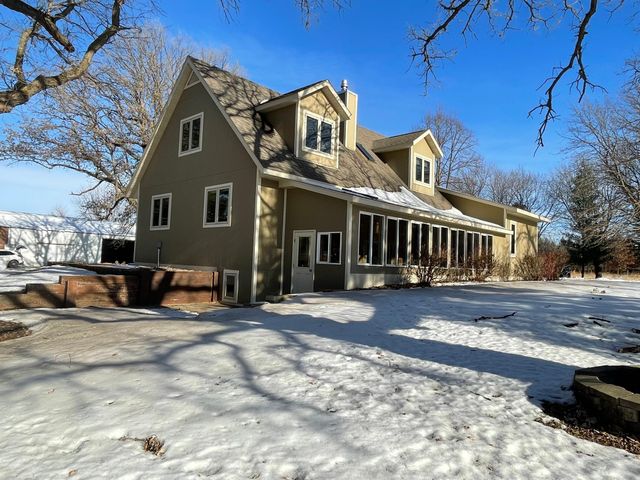 15592 720th Avenue, Albert Lea, MN 56007