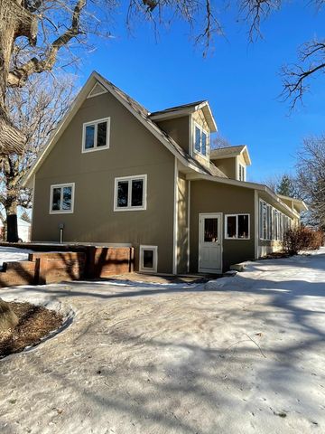 15592 720th Avenue, Albert Lea, MN 56007