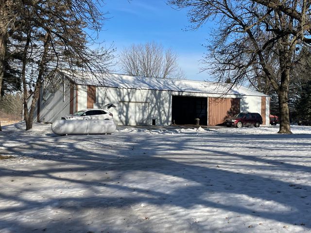 15592 720th Avenue, Albert Lea, MN 56007