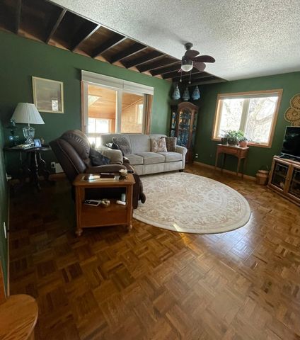 15592 720th Avenue, Albert Lea, MN 56007