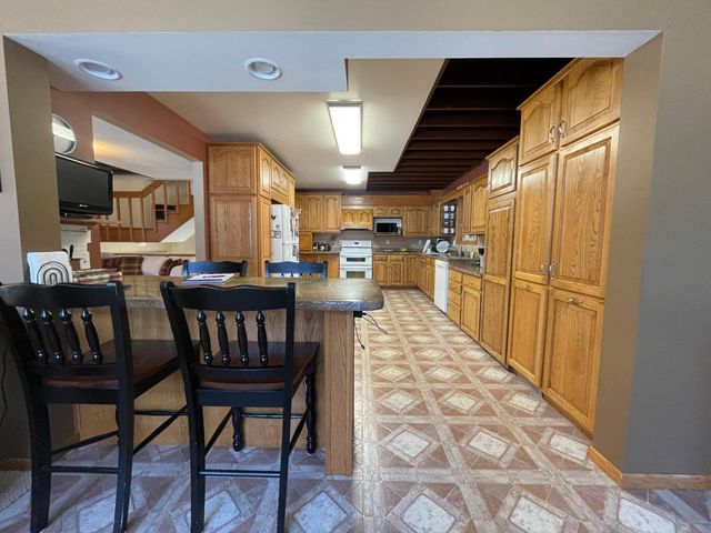 15592 720th Avenue, Albert Lea, MN 56007