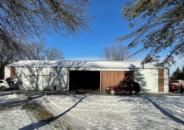 15592 720th Avenue, Albert Lea, MN 56007