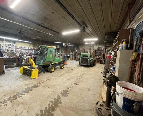 15592 720th Avenue, Albert Lea, MN 56007