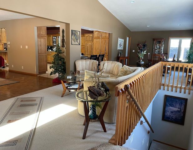 15592 720th Avenue, Albert Lea, MN 56007