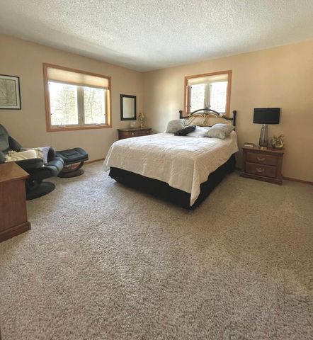 15592 720th Avenue, Albert Lea, MN 56007