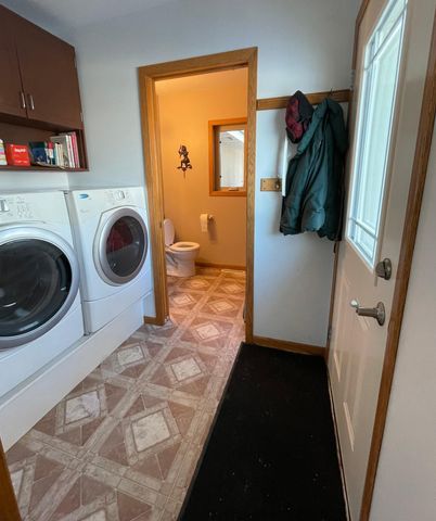 15592 720th Avenue, Albert Lea, MN 56007