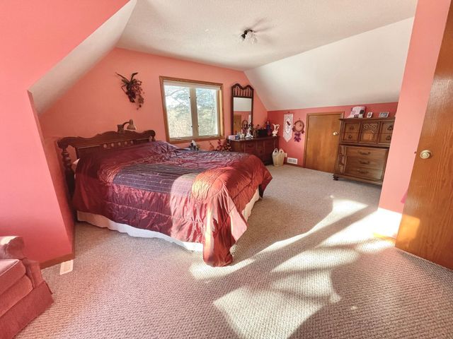 15592 720th Avenue, Albert Lea, MN 56007