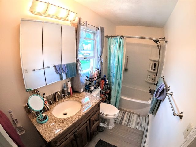 45.5 Aborn St. 2, Peabody, MA 01960