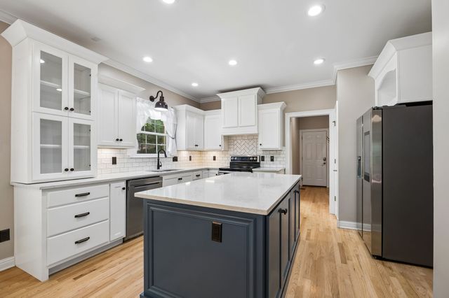 3422 Red Oak Trl, Murfreesboro, TN 37130