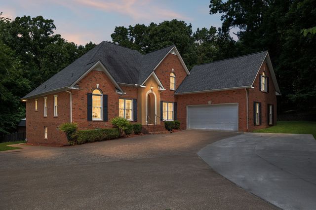 3422 Red Oak Trl, Murfreesboro, TN 37130