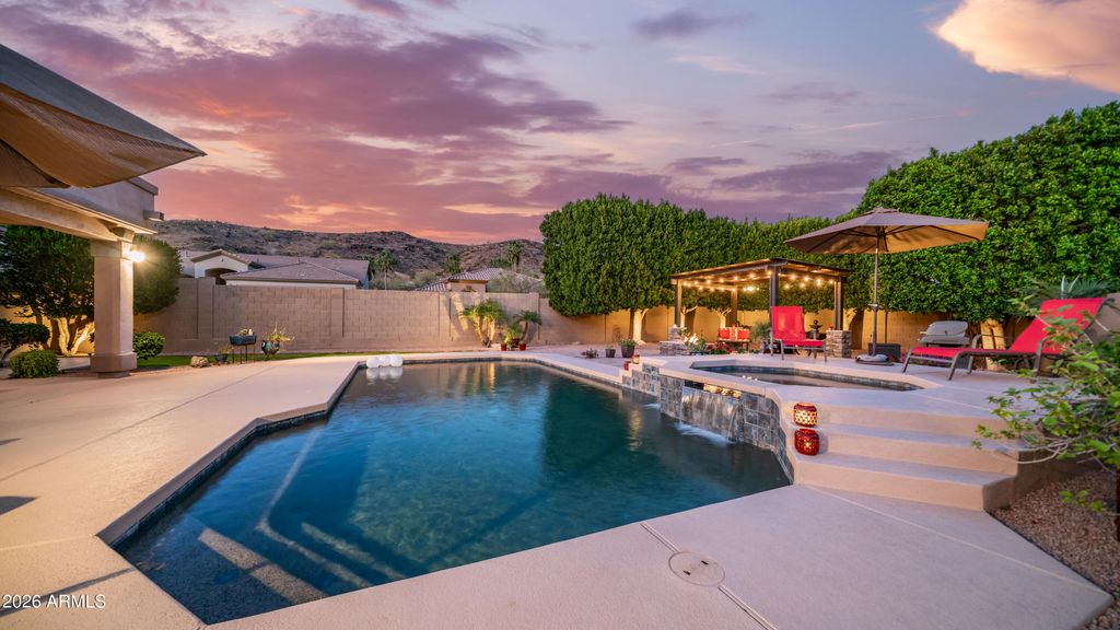 Image 21 of property listing at 15405 S 4th Avenue, Phoenix, AZ 85045