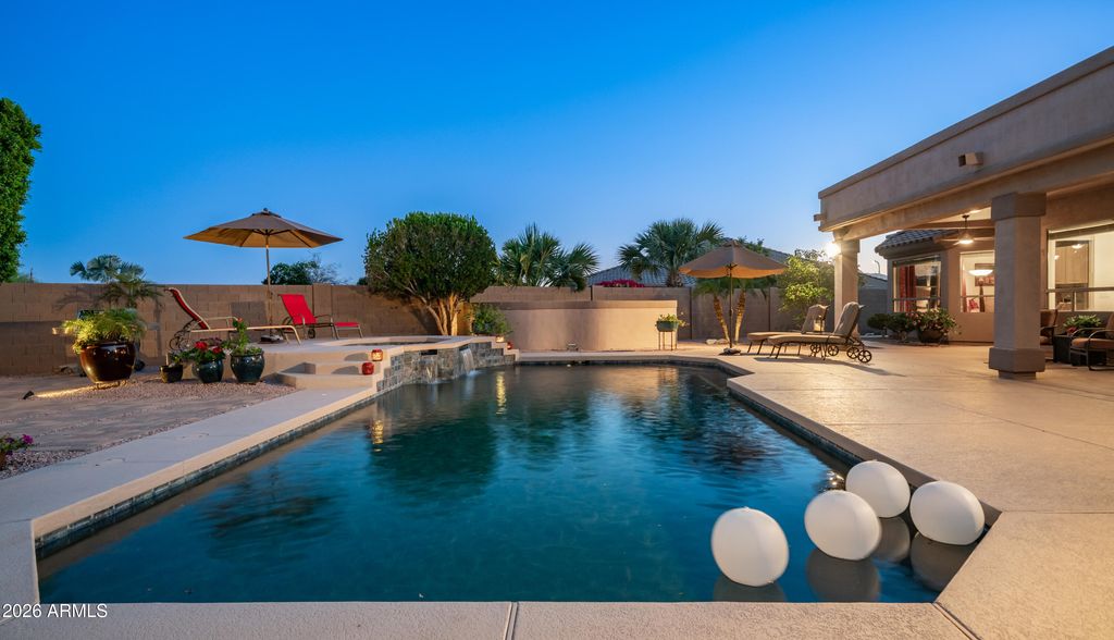 Image 24 of property listing at 15405 S 4th Avenue, Phoenix, AZ 85045