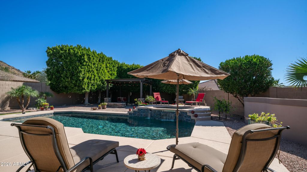 Image 35 of property listing at 15405 S 4th Avenue, Phoenix, AZ 85045