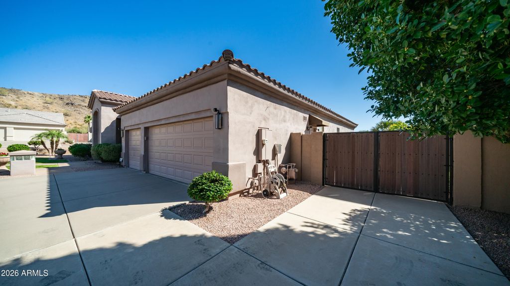 Image 49 of property listing at 15405 S 4th Avenue, Phoenix, AZ 85045