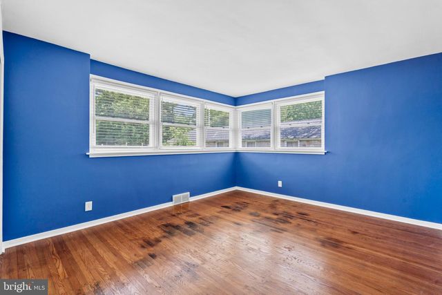 1457 MEETINGHOUSE RD, Warminster, PA 18974
