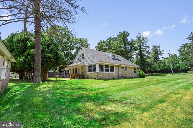 1457 MEETINGHOUSE RD, Warminster, PA 18974
