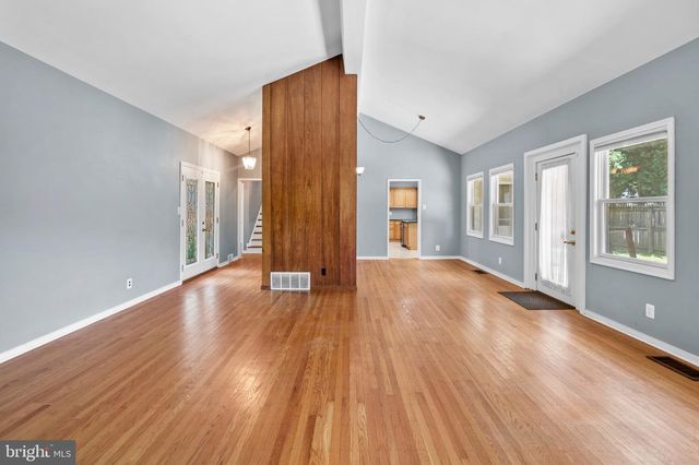1457 MEETINGHOUSE RD, Warminster, PA 18974