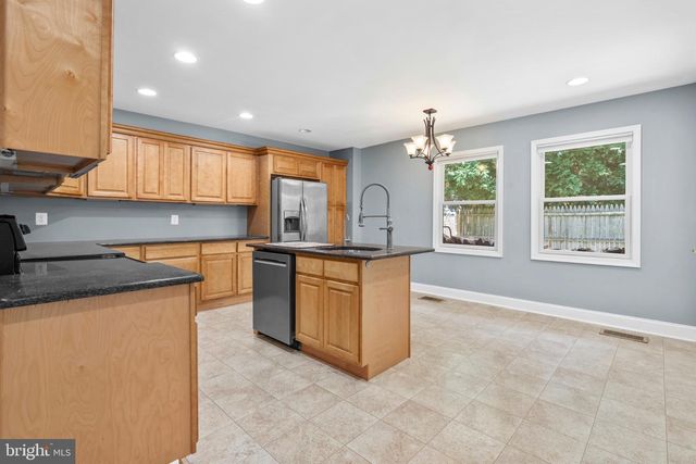 1457 MEETINGHOUSE RD, Warminster, PA 18974