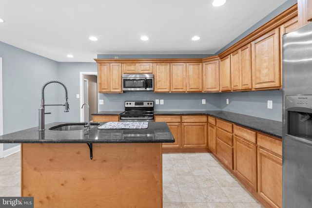 1457 MEETINGHOUSE RD, Warminster, PA 18974