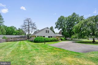1457 MEETINGHOUSE RD, Warminster, PA 18974