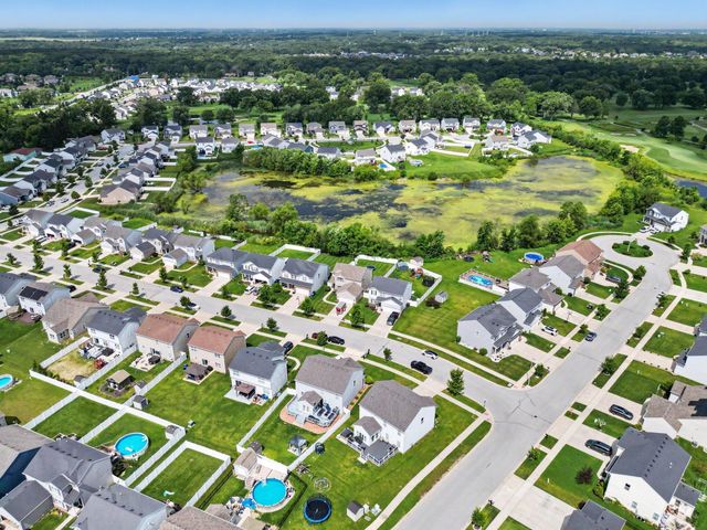 13184 Roosevelt Place, Crown Point, IN 46307