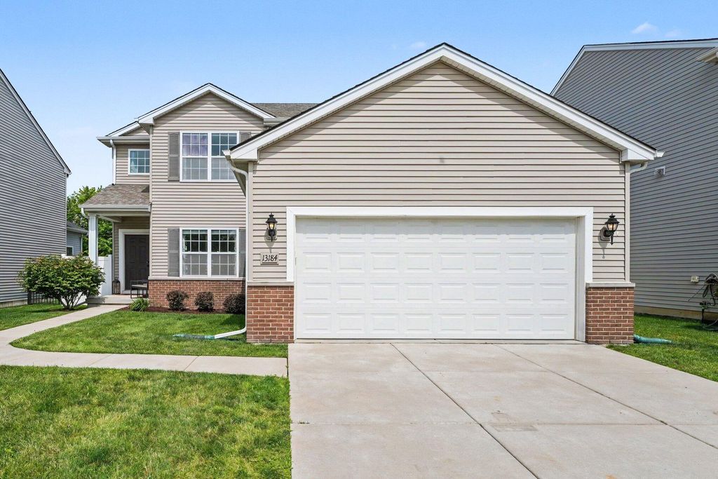 13184 Roosevelt Place, Crown Point, IN 46307