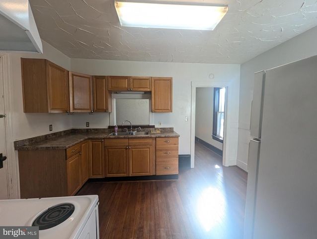 98 E YORK ST, Biglerville, PA 17307