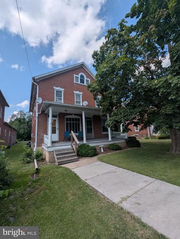 98 E YORK ST, Biglerville, PA 17307