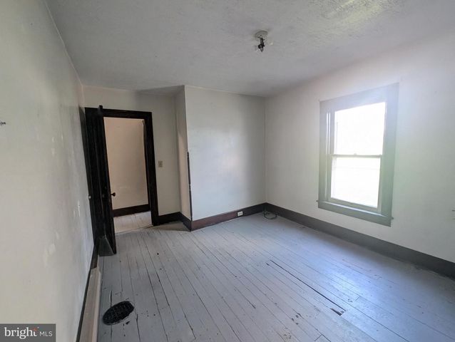 98 E YORK ST, Biglerville, PA 17307