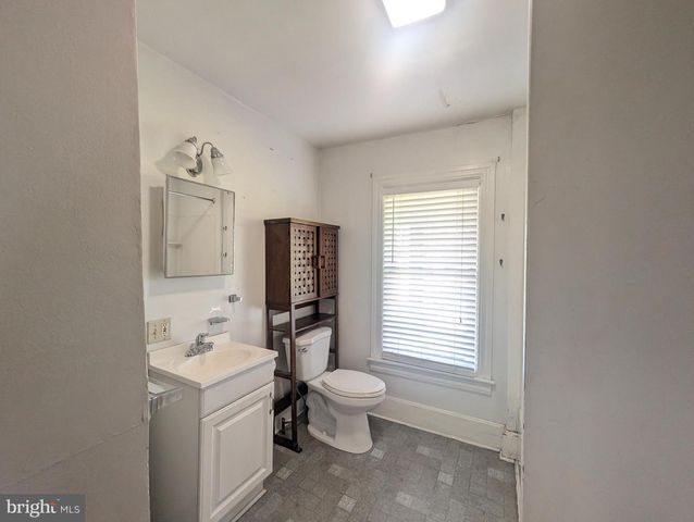 98 E YORK ST, Biglerville, PA 17307