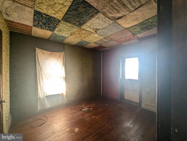 98 E YORK ST, Biglerville, PA 17307