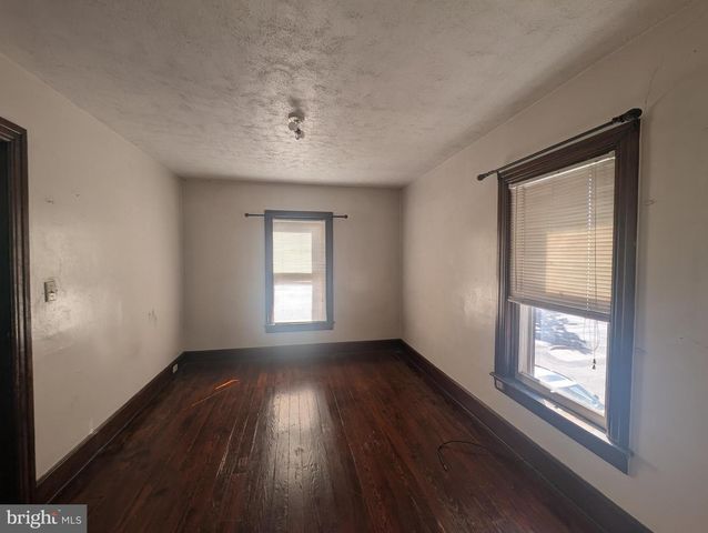 98 E YORK ST, Biglerville, PA 17307